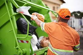 Best Retail Junk Removal  in Country Clu, FL